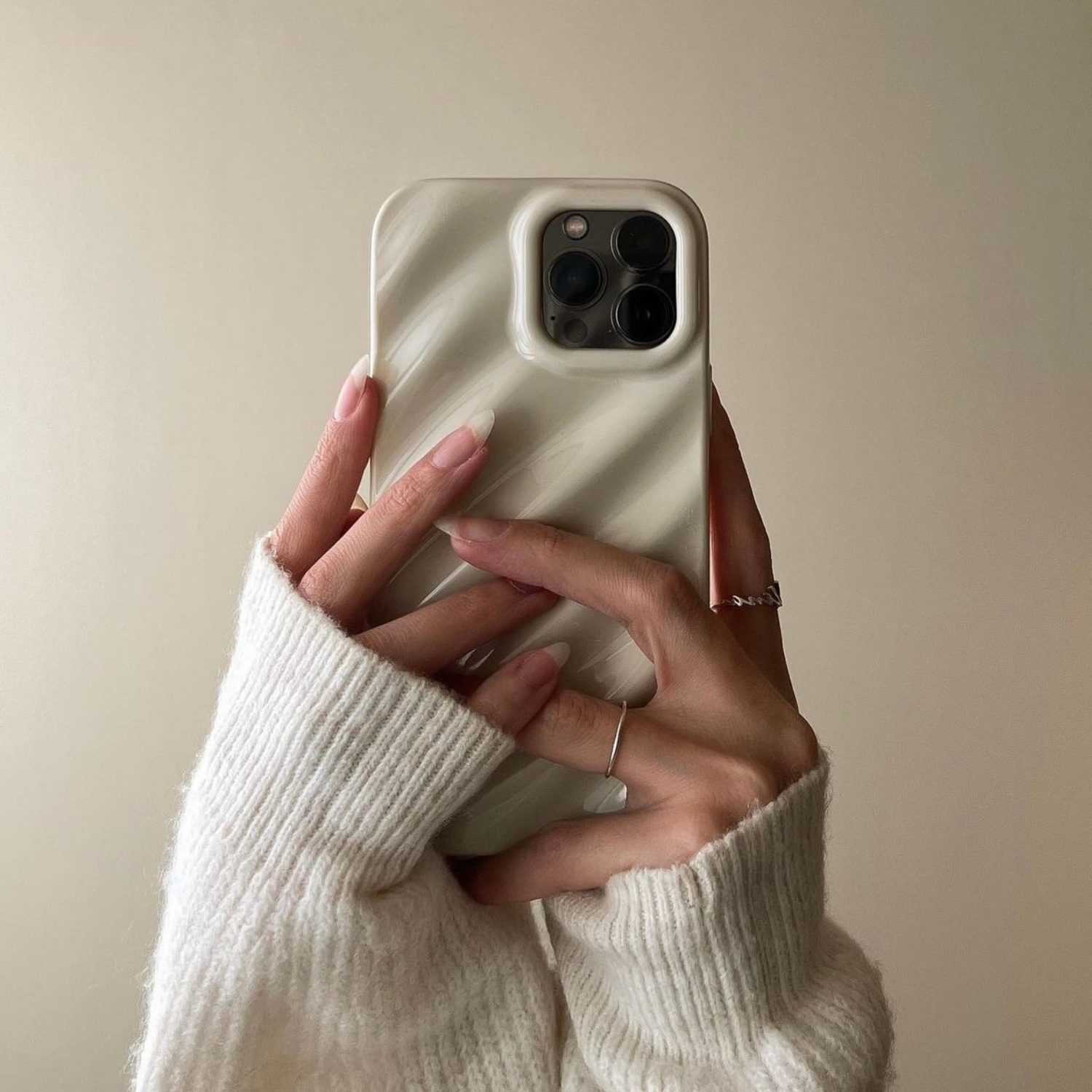 Heima er gott , WAVE iPhone hulstur | CREME - Heima er gott