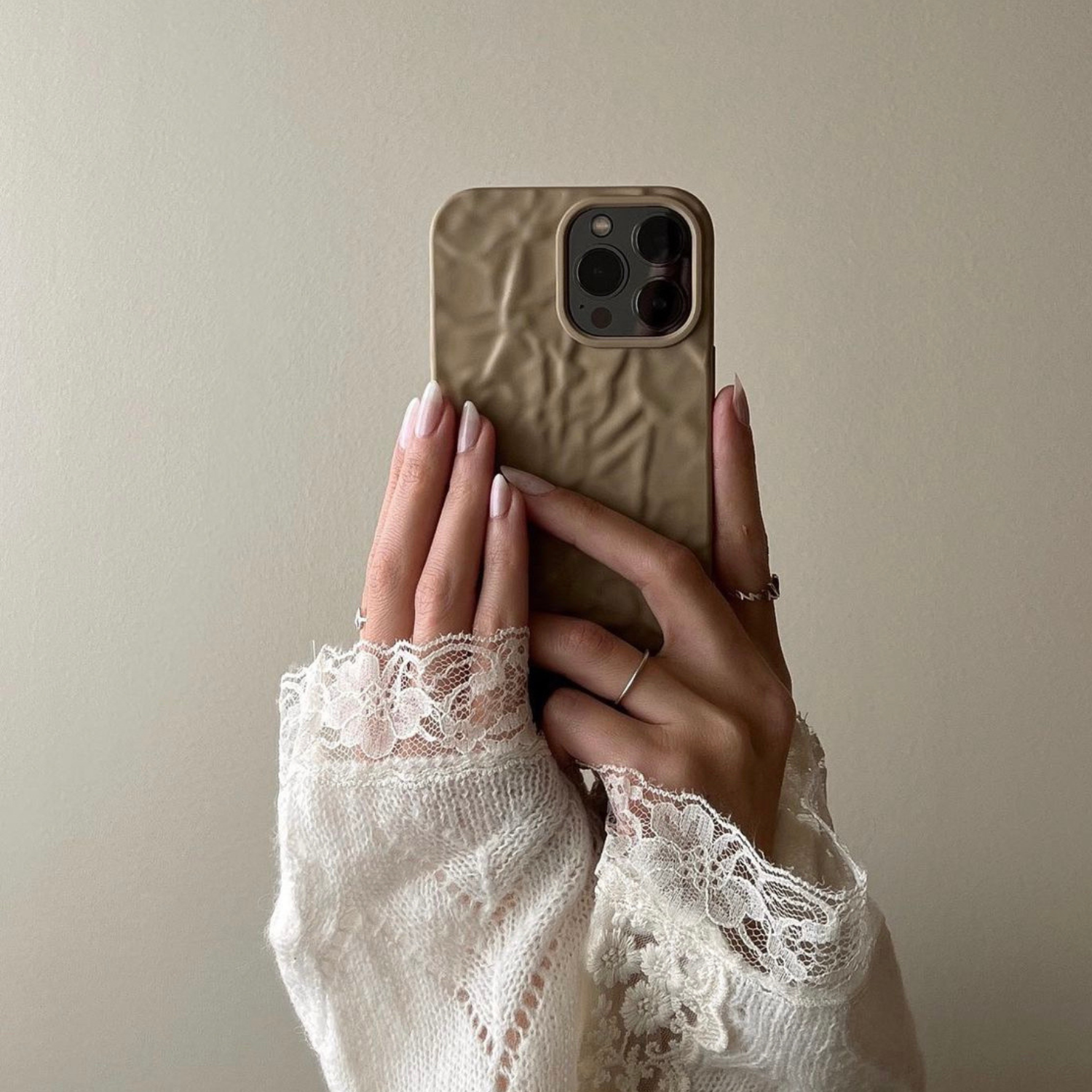 Heima er gott , PAPER iPhone hulstur | MILK - Heima er gott
