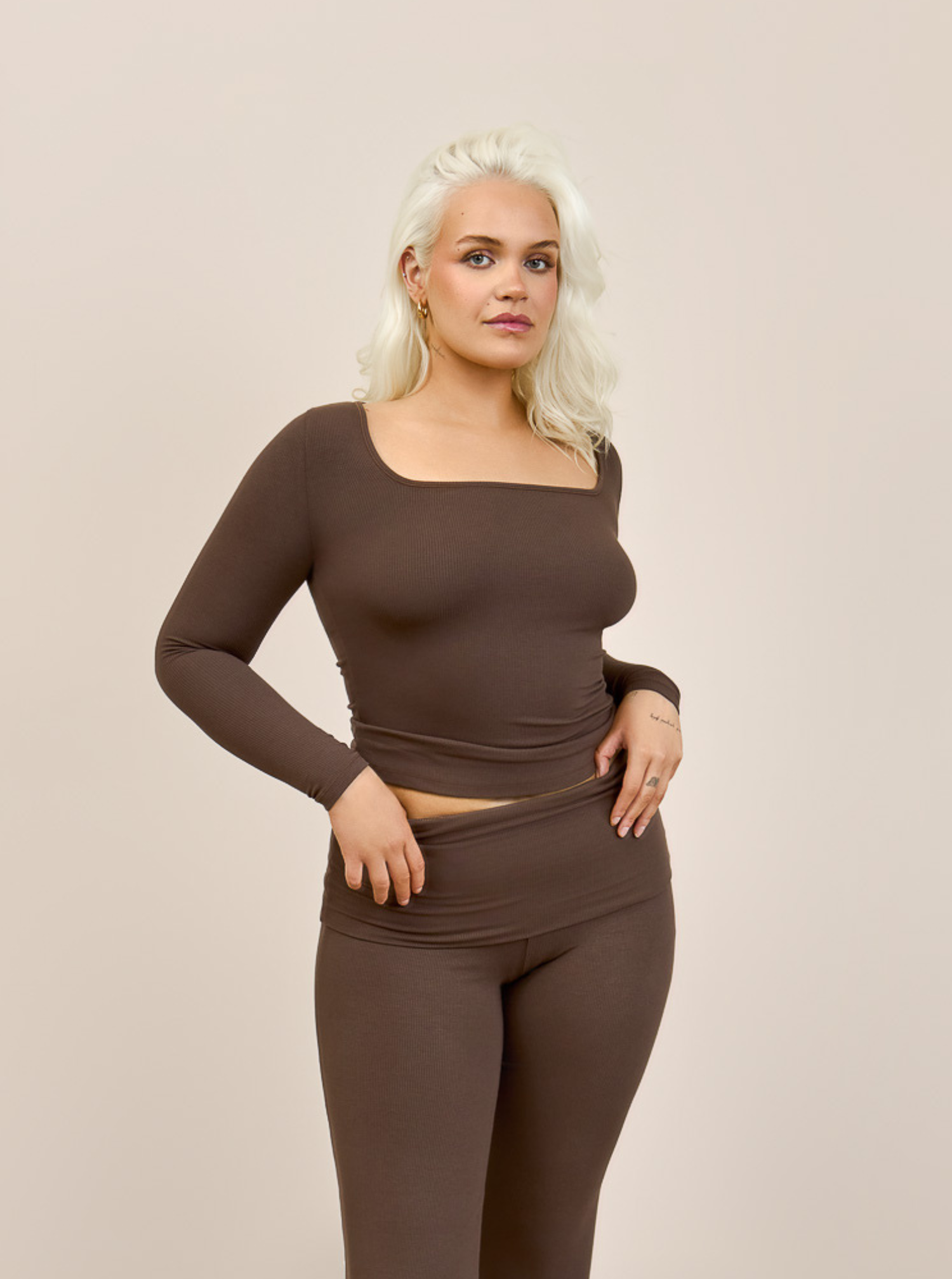 LEA ribbed bómull buxur | SÚKKULAÐI