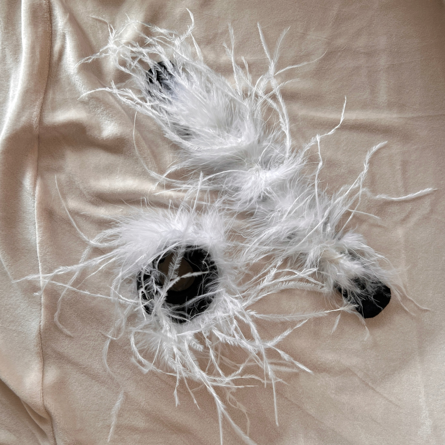 Heima er gott , FEATHER CUFF armbönd | WHITE - Heima er gott